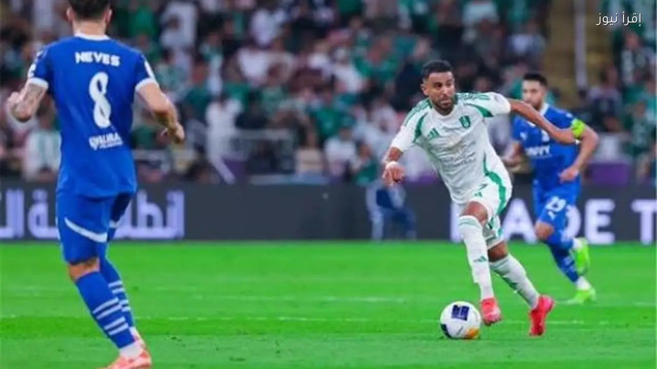 الهلال يتصدر دوري روشن السعودي بعد تعادل مع الأهلي