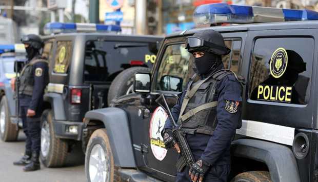 بعد رصد فيديو على منصات التواصل.. الأمن يضبط 3 أشخاص لتعاطيهم «الإستروكس» في القاهرة
