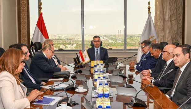 وزير التموين يؤكد أهمية البنية التكنولوجية في نجاح مشروع كاري أون