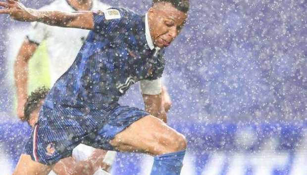 تأجيل مباراة فرنسا والعراق في كأس العالم 2026 بسبب العواصف الرعدية