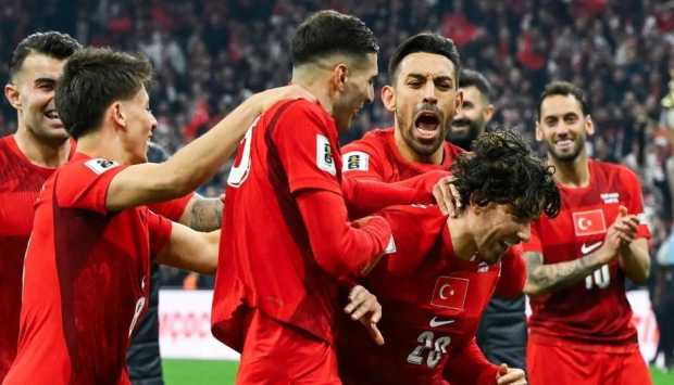 لتفادي الوداع المبكر.. انطلاق مباراة تركيا وباراجواي بمونديال 2026 والتشكيل الرسمي