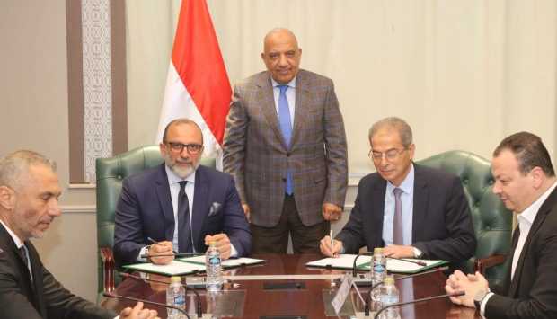 توقيع بروتوكول تعاون بين الكهرباء واتصالات مصر لتحديث العدادات الكهربائية الذكية