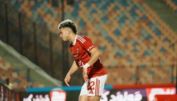 إمام عاشور ينفي طلب الرحيل عن الأهلي.. إدارة النادي تؤكد عدم تلقي أي عروض