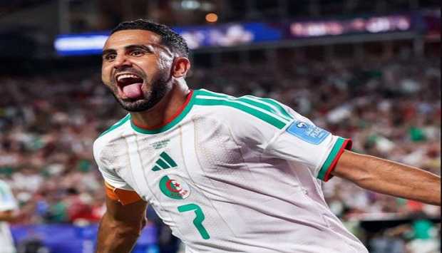 رياض محرز يتألق ويقود الجزائر للتعادل أمام النمسا في كأس العالم