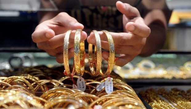 تراجع سعر الذهب عيار 18 إلى 4945 جنيها اليوم الأحد 28 يونيو 2026