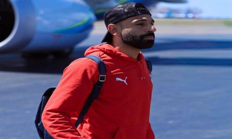 محمد صلاح مع بعثة المنتخب