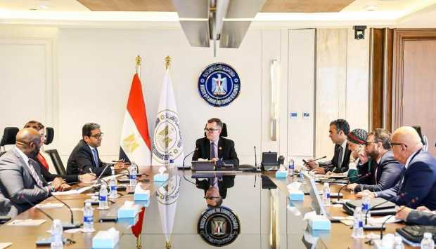 وزير التخطيط المصري يبحث تعزيز الاستثمارات الرقمية مع نائب رئيس أفريكسيم بنك