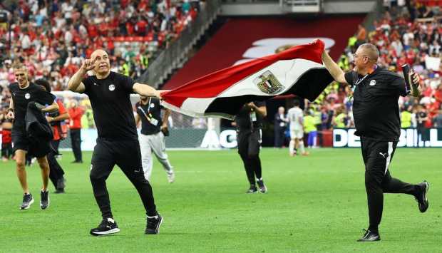 وزير الشباب والرياضة يهنئ المنتخب المصري بعد الفوز التاريخي على نيوزيلندا في كأس العالم