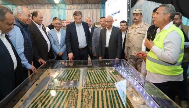 وزير الزراعة: إنتاج القمح يتخطى 10 ملايين طن وتغطية 5.2 مليون حيازة بكارت الفلاح