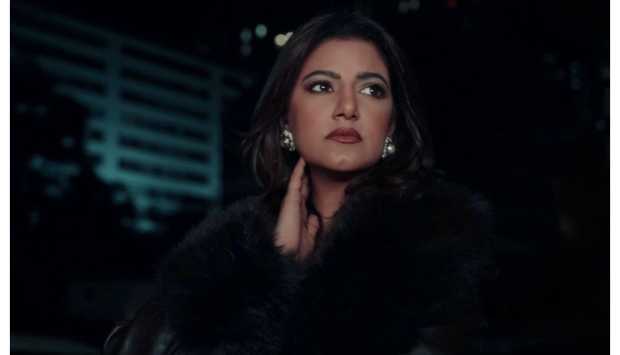 ياسمين علي تطلق أغنية “أعراض انسحابه” وتعبر عن وجع الفراق بكليب سينمائي في لبنان
